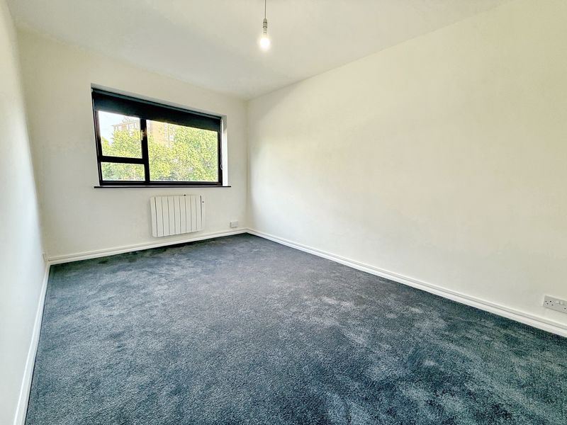 Bedroom- click for photo gallery